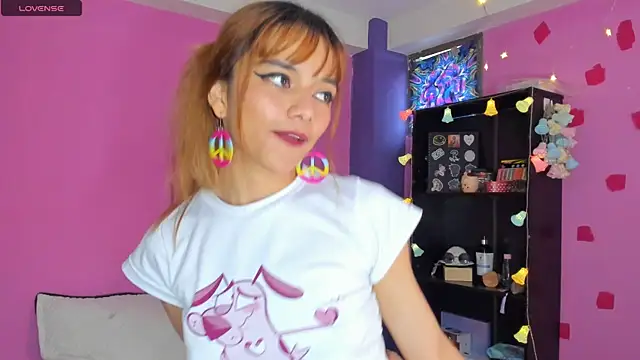 Snapshot of kittyzenn chatting on 01-02-25, 07:29 kittyzenn online show from 01-02-25, 07:29