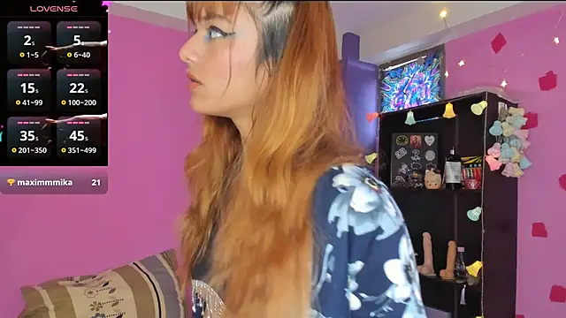 Snapshot of kittyzenn chatting on 01-09-25, 05:33 kittyzenn online show from 01-09-25, 05:33