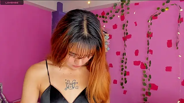 Snapshot of kittyzenn chatting on 01-30-25, 04:24 kittyzenn online show from 01-30-25, 04:24