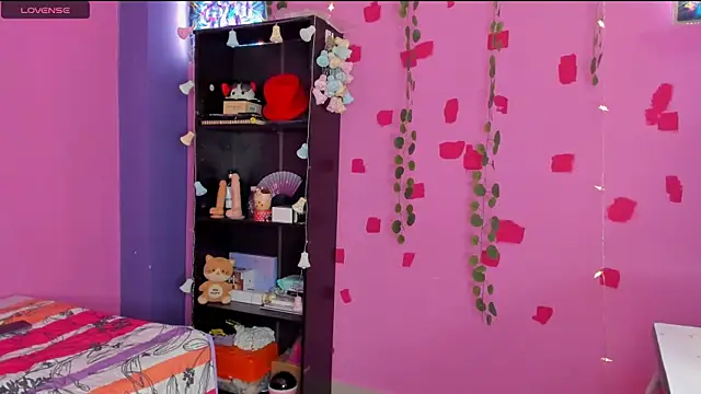 Snapshot of kittyzenn chatting on 01-30-25, 07:59 kittyzenn online show from 01-30-25, 07:59