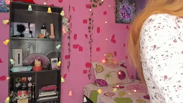 Snapshot of kittyzenn chatting on 02-03-25, 09:07 kittyzenn online show from 02-03-25, 09:07