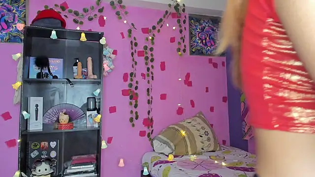 Snapshot of kittyzenn chatting on 02-25-25, 12:25 kittyzenn online show from 02-25-25, 12:25