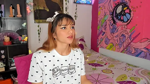 Snapshot of kittyzenn chatting on 03-11-25, 04:40 kittyzenn online show from 03-11-25, 04:40