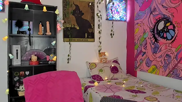 Snapshot of kittyzenn chatting on 03-11-25, 07:47 kittyzenn online show from 03-11-25, 07:47