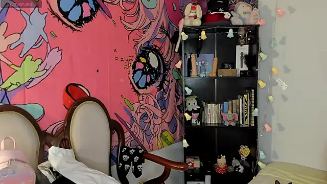 Snapshot of kittyzenn chatting on 10-06-25, 04:04 kittyzenn online show from 10-06-25, 04:04