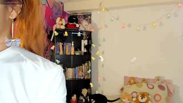 Snapshot of kittyzenn chatting on 10-13-25, 07:14 kittyzenn online show from 10-13-25, 07:14