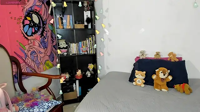 Snapshot of kittyzenn chatting on 10-20-25, 11:27 kittyzenn online show from 10-20-25, 11:27