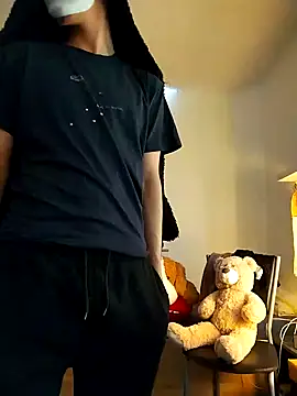 Snapshot of Dennis_2024 chatting on 01-10-25, 10:50 Dennis 2024 online show from 01-10-25, 10:50