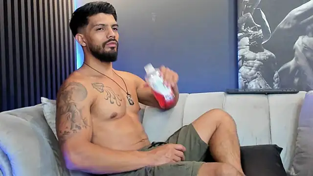 DannSaenz online show from 01-09-25, 02:33