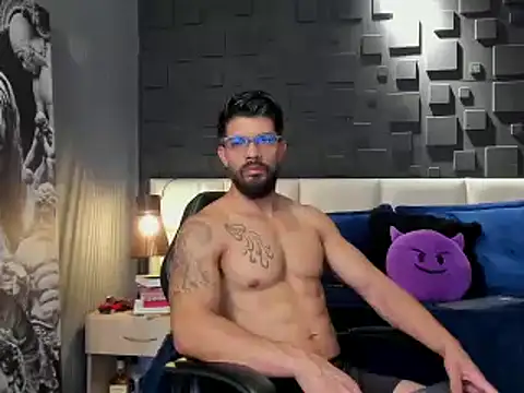DannSaenz online show from 01-23-25, 02:17