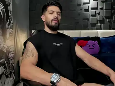 DannSaenz online show from 01-25-25, 01:32