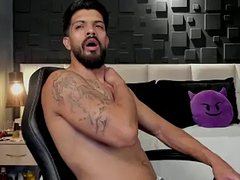DannSaenz online show from 02-04-25, 02:32