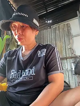 Linaannn online show from 06-18-26, 12:22