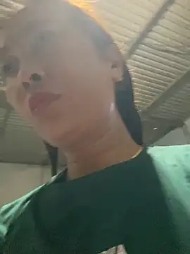 Snapshot of Linaannn chatting on 07-21-26, 11:56 Linaannn online show from 07-21-26, 11:56