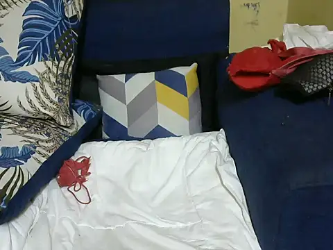 Snapshot of Thicky_ridder chatting on 10-18-25, 07:25 Thicky ridder online show from 10-18-25, 07:25