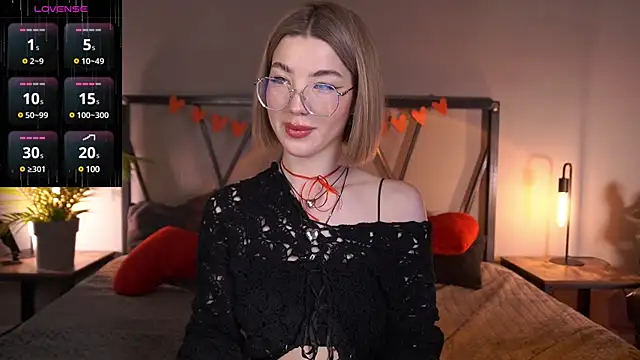 Snapshot of LindaThacker chatting on 02-27-25, 07:55 LindaThacker online show from 02-27-25, 07:55