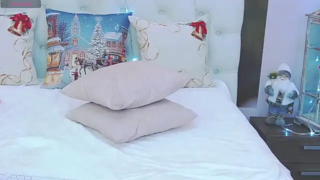 VioletUmi online show from 12-25-24, 02:34