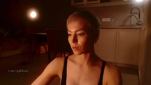 Snapshot of spiklencii chatting on 10-17-25, 03:36 spiklencii online show from 10-17-25, 03:36