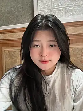 Snapshot of Anges893 chatting on 10-26-25, 04:29 Anges893 online show from 10-26-25, 04:29