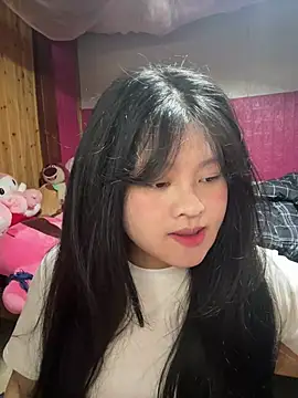 Snapshot of Anges893 chatting on 03-12-26, 01:56 Anges893 online show from 03-12-26, 01:56