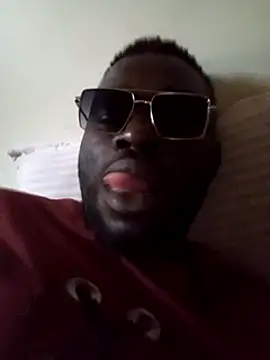 Snapshot of ClinDi chatting on 01-10-25, 04:12 ClinDi online show from 01-10-25, 04:12