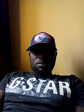 Snapshot of ClinDi chatting on 03-08-25, 07:05 ClinDi online show from 03-08-25, 07:05