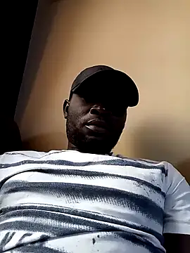 Snapshot of ClinDi chatting on 03-08-25, 01:03 ClinDi online show from 03-08-25, 01:03