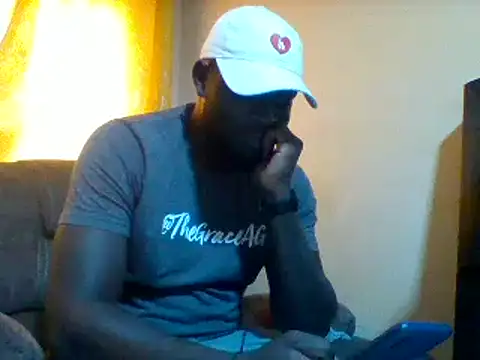 Snapshot of ClinDi chatting on 10-10-25, 08:46 ClinDi online show from 10-10-25, 08:46