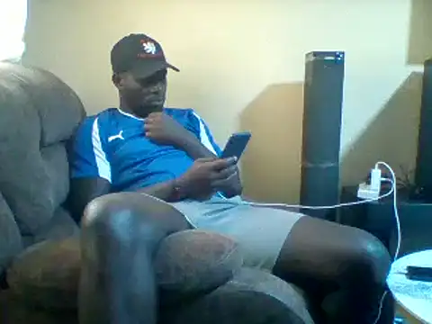 Snapshot of ClinDi chatting on 10-23-25, 12:15 ClinDi online show from 10-23-25, 12:15