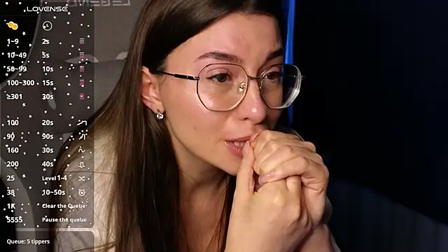 Snapshot of EuphoriaHaily chatting on 02-11-25, 01:51 EuphoriaHaily online show from 02-11-25, 01:51