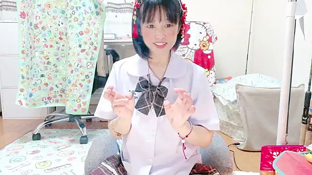 renapiyon8182 online show from 06-26-26, 08:35