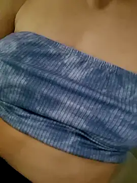 Snapshot of EileX_official chatting on 03-16-26, 05:55 EileX official online show from 03-16-26, 05:55