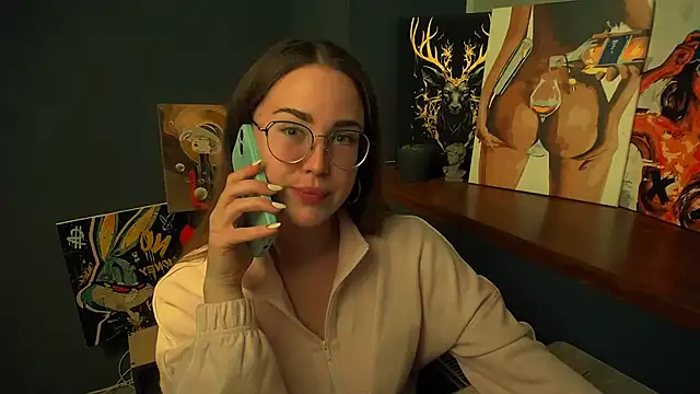 Snapshot of luxie_milady chatting on 04-17-26, 01:14 luxie milady online show from 04-17-26, 01:14