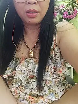 Snapshot of Hangem111 chatting on 07-26-26, 03:47 Hangem111 online show from 07-26-26, 03:47