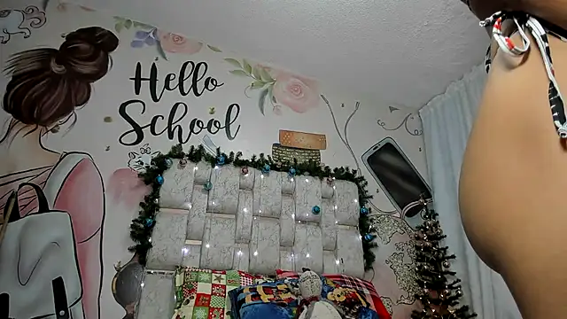 EMMA SWEETT1 online show from 12-27-24, 12:23