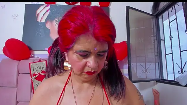 Snapshot of RoxetteMature chatting on 02-12-25, 11:51 RoxetteMature online show from 02-12-25, 11:51