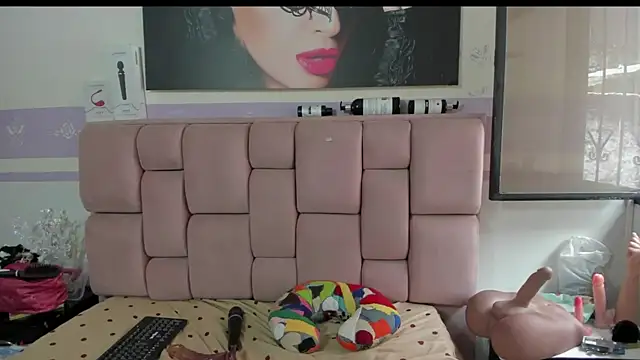 Snapshot of RoxetteMature chatting on 03-08-25, 05:54 RoxetteMature online show from 03-08-25, 05:54