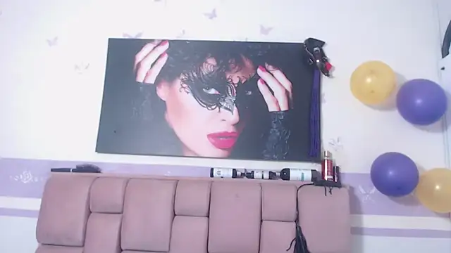 Snapshot of RoxetteMature chatting on 10-11-25, 11:53 RoxetteMature online show from 10-11-25, 11:53