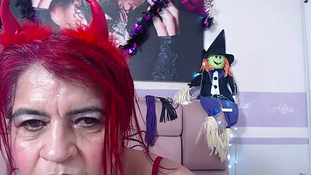 Snapshot of RoxetteMature chatting on 10-30-25, 12:17 RoxetteMature online show from 10-30-25, 12:17