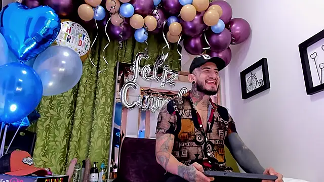 dilan scootk  online show from 02-01-25, 11:21