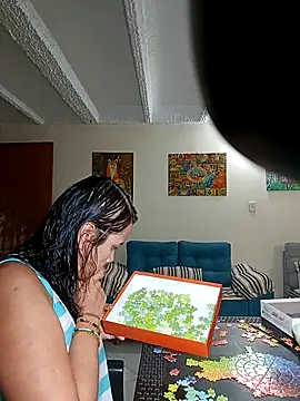 Snapshot of carlajames_ chatting on 03-12-25, 02:30 carlajames online show from 03-12-25, 02:30