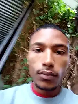 Snapshot of slimmydaddy69 chatting on 03-15-26, 06:19 slimmydaddy69 online show from 03-15-26, 06:19