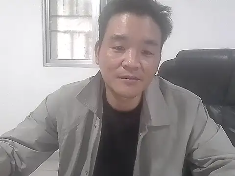 kisstoyousoon2024 online show from 11-14-25, 10:58