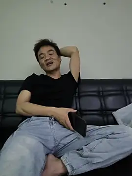 kisstoyousoon2024 online show from 02-16-26, 05:42