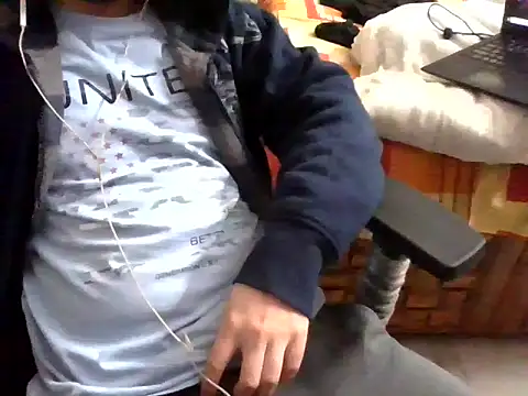 Snapshot of raka120294 chatting on 01-23-25, 11:37 raka120294 online show from 01-23-25, 11:37