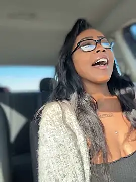 Blazerina online show from 10-24-25, 06:59