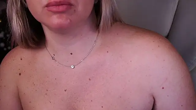 KiraCandyS online show from 12-31-24, 05:33