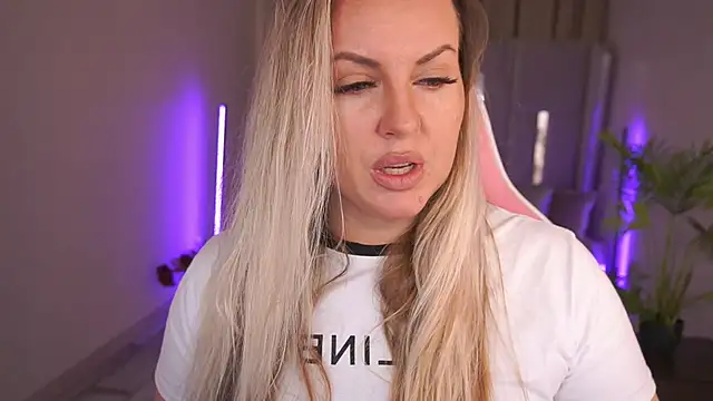 KiraCandyS online show from 01-23-25, 08:56