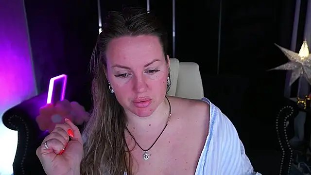 KiraCandyS online show from 05-07-26, 08:25