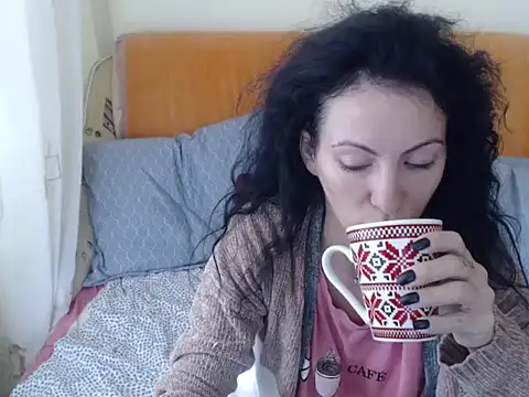 Emmatoo online show from 10-31-25, 08:48